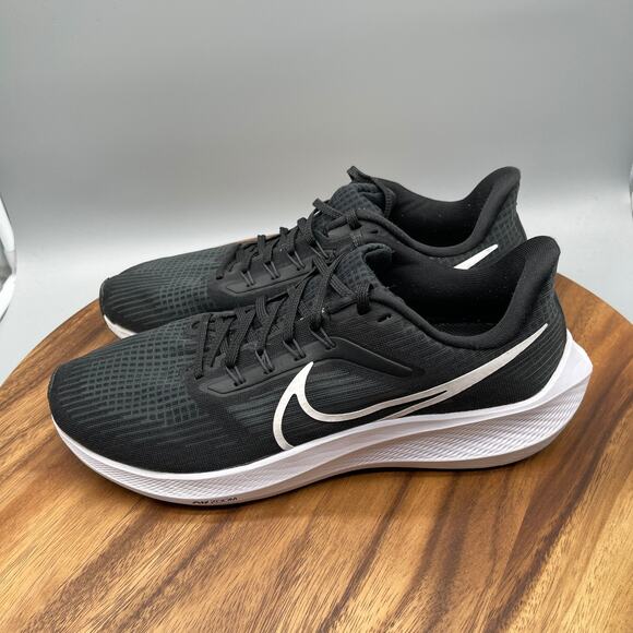 Nike Air Zoom Pegasus 39 Shoes Mens Size 10.5 Black Running Comfort Walking Gym - Picture 3 of 8